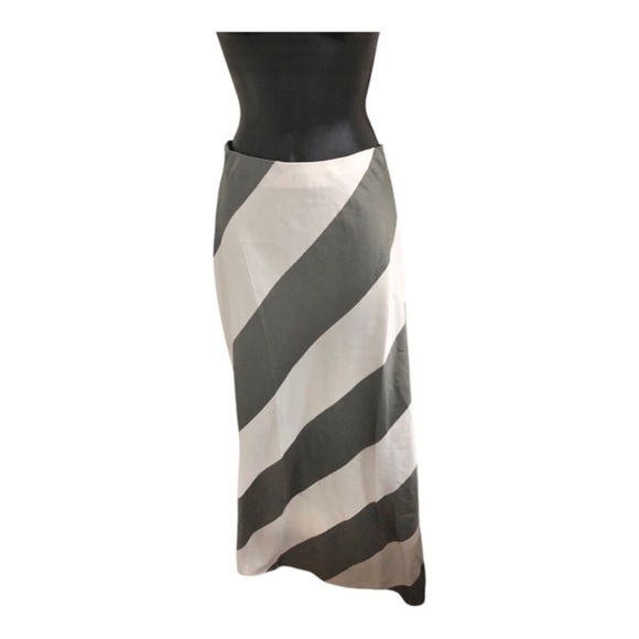 Silver gray white diagonal striped colorblock satin effect maxi skirt size large - Picture 7 of 10